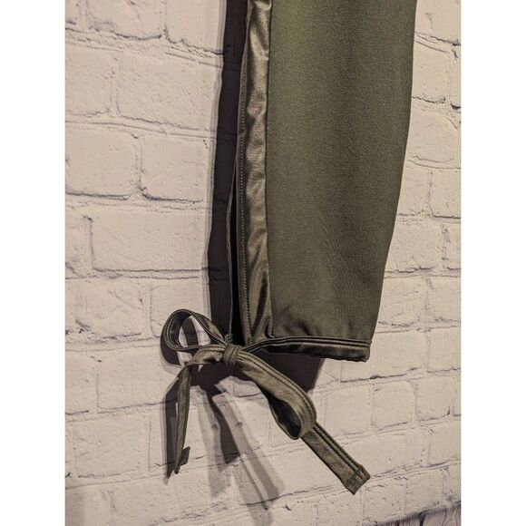 Fabletics jogger sweatpants w/ pockets medium - Picture 3 of 5